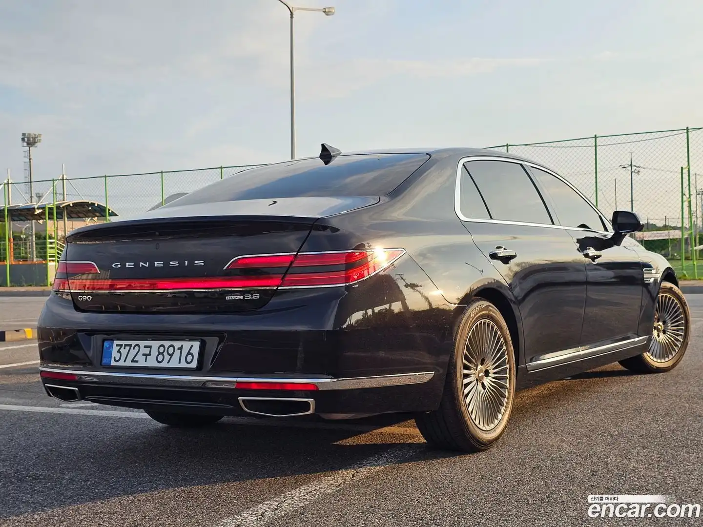 G90 Genesis 2020.1-OUTER-006