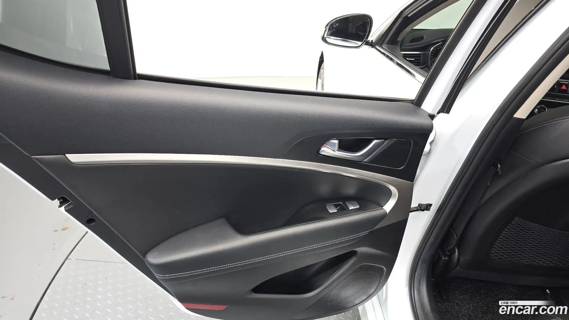 G70 Genesis 2021.9-INNER-035