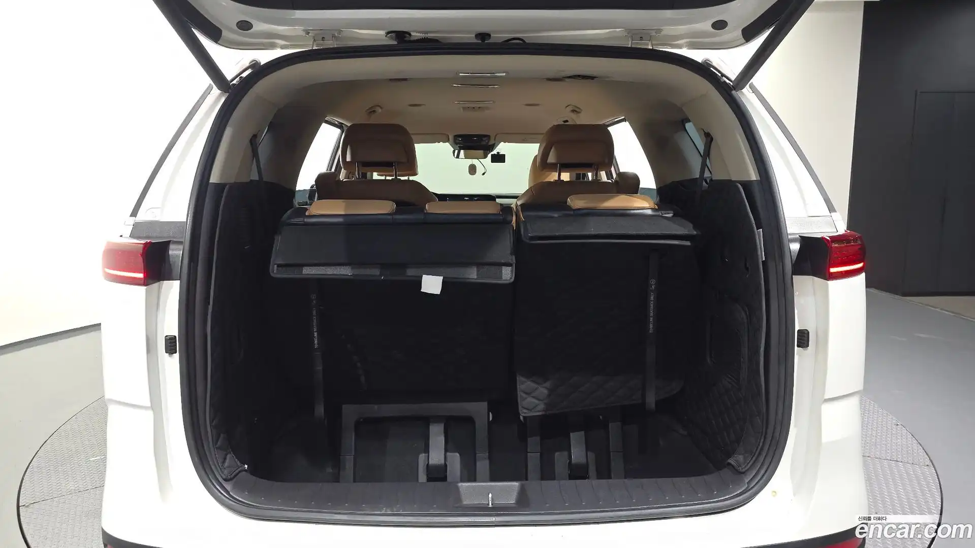 Canival Kia 2021.2-OPTION-024