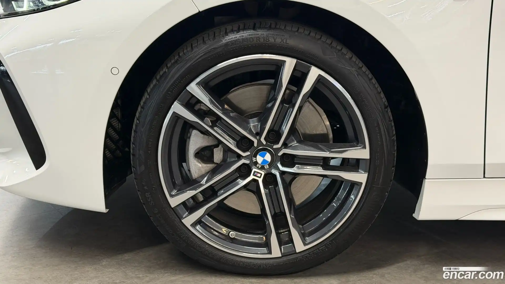 1-Series BMW 2024.10-OUTER-005
