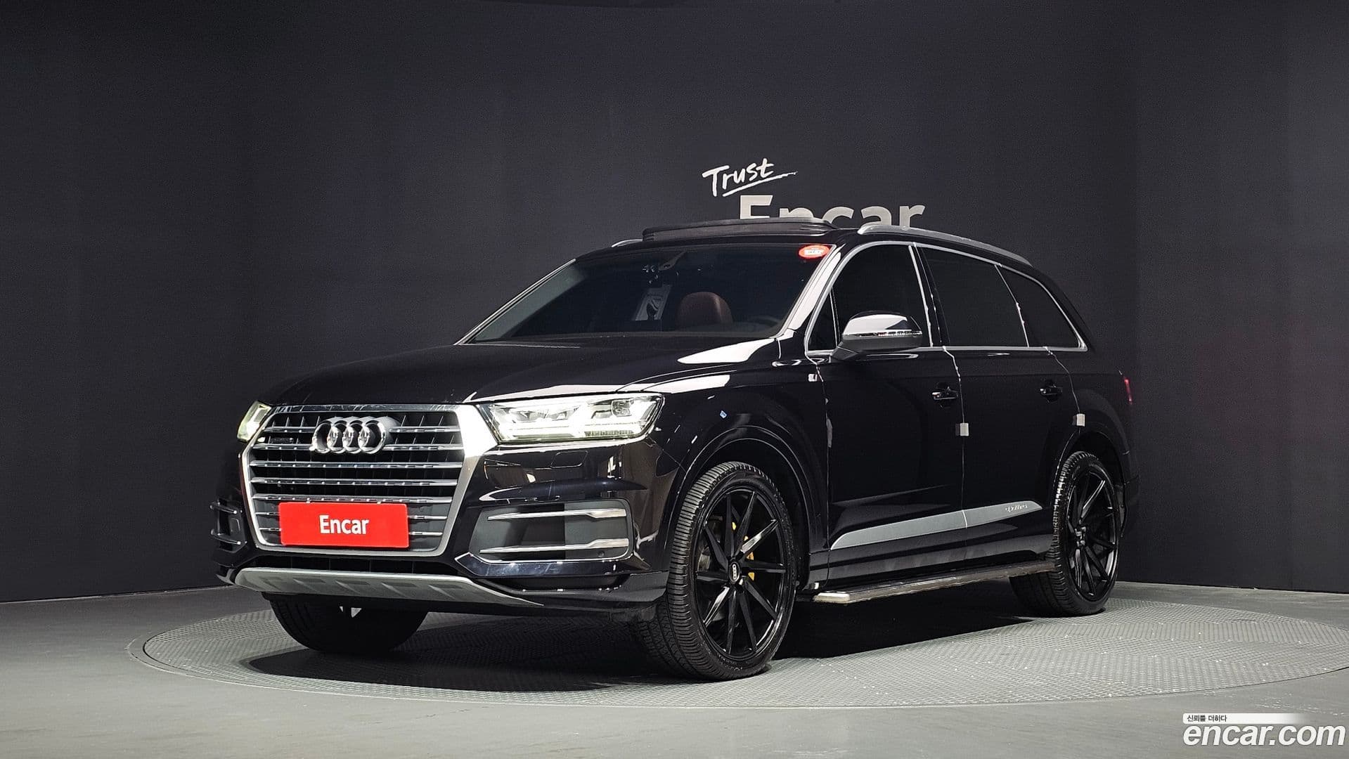 Main__Slider__Photo:Q7 Audi 2019.9-0