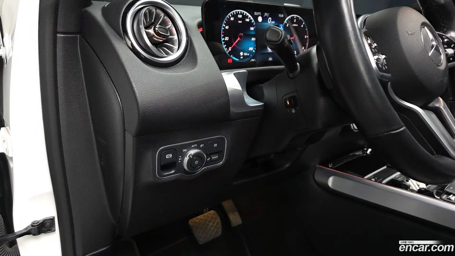 GLB-Class Mercedes-Benz 2022.9-OPTION-017