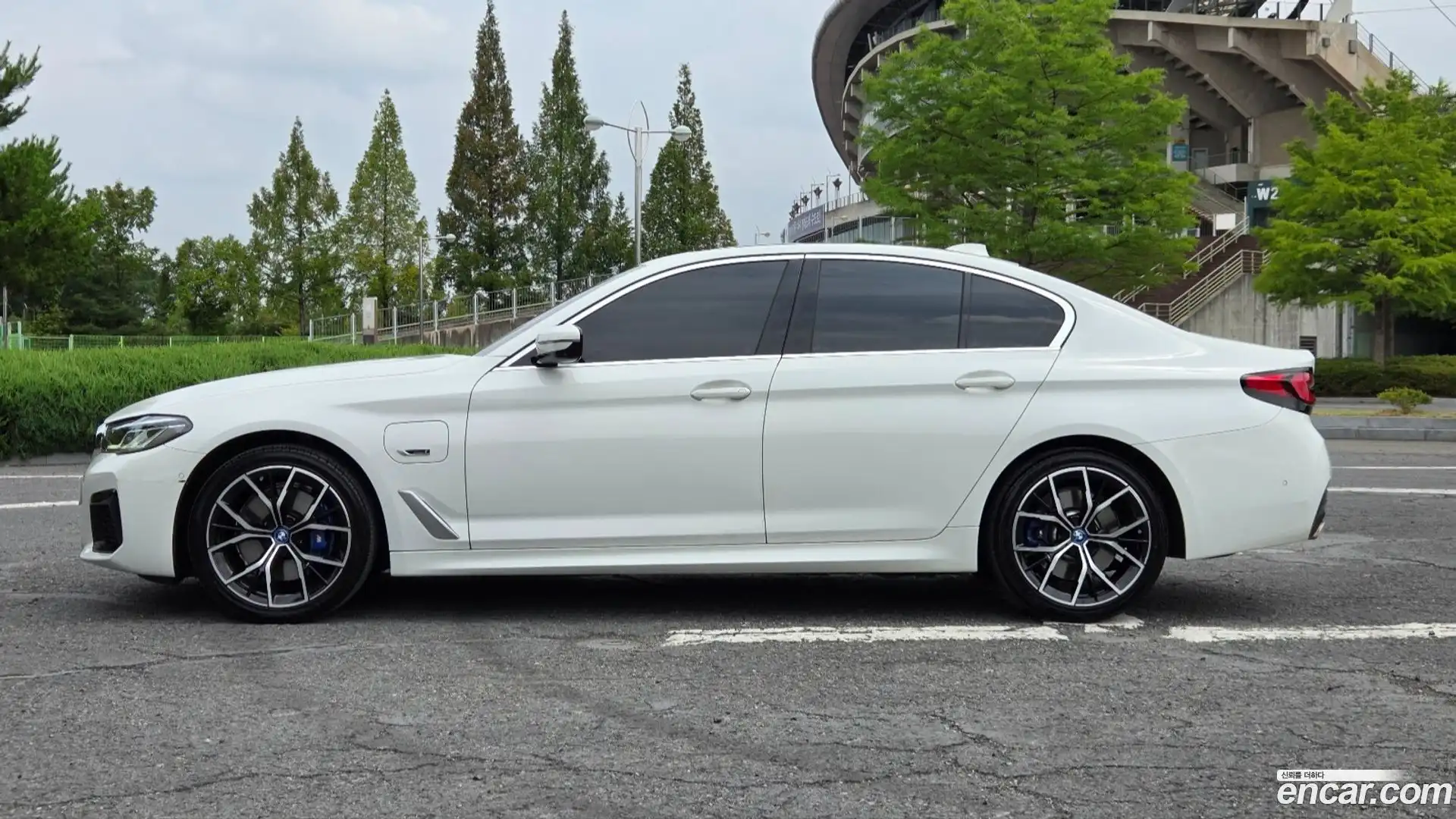 5-Series BMW 2022.3-OPTION-024
