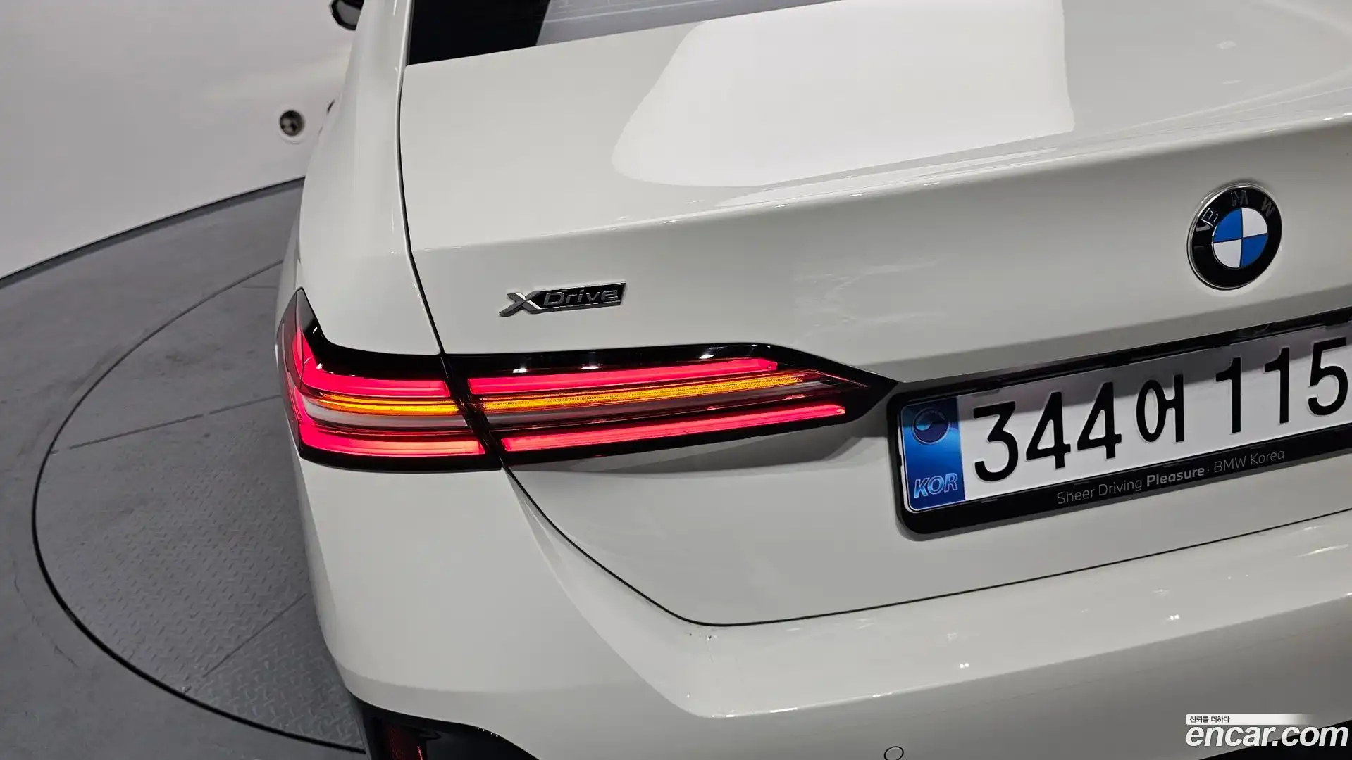 5-Series BMW 2025.7-OUTER-033