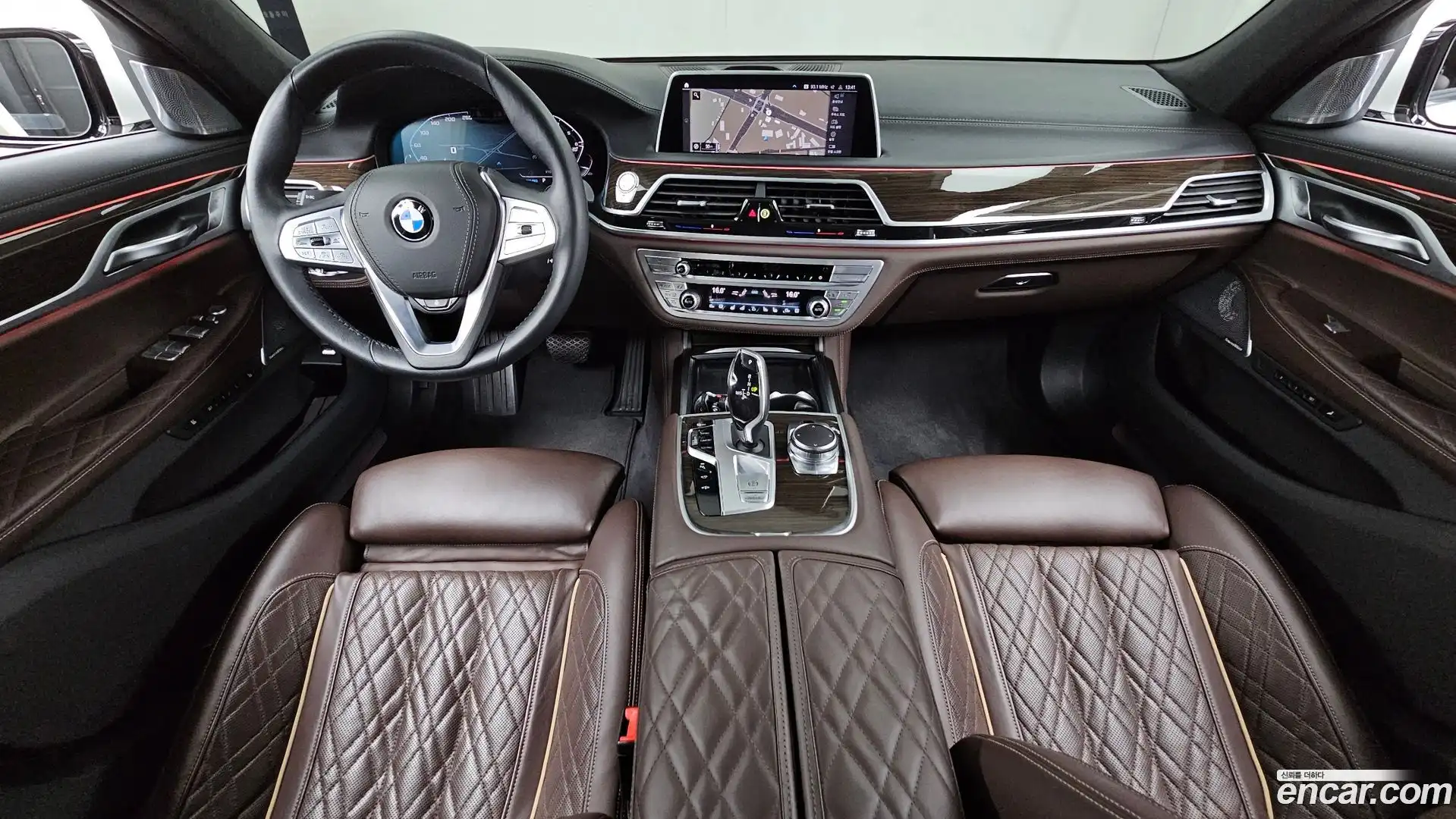 7-Series BMW 2022.7-INNER-007