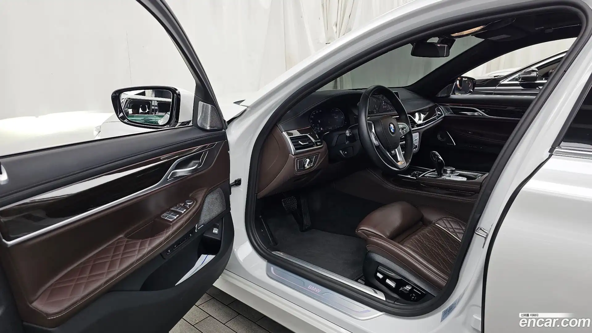 7-Series BMW 2022.7-INNER-010
