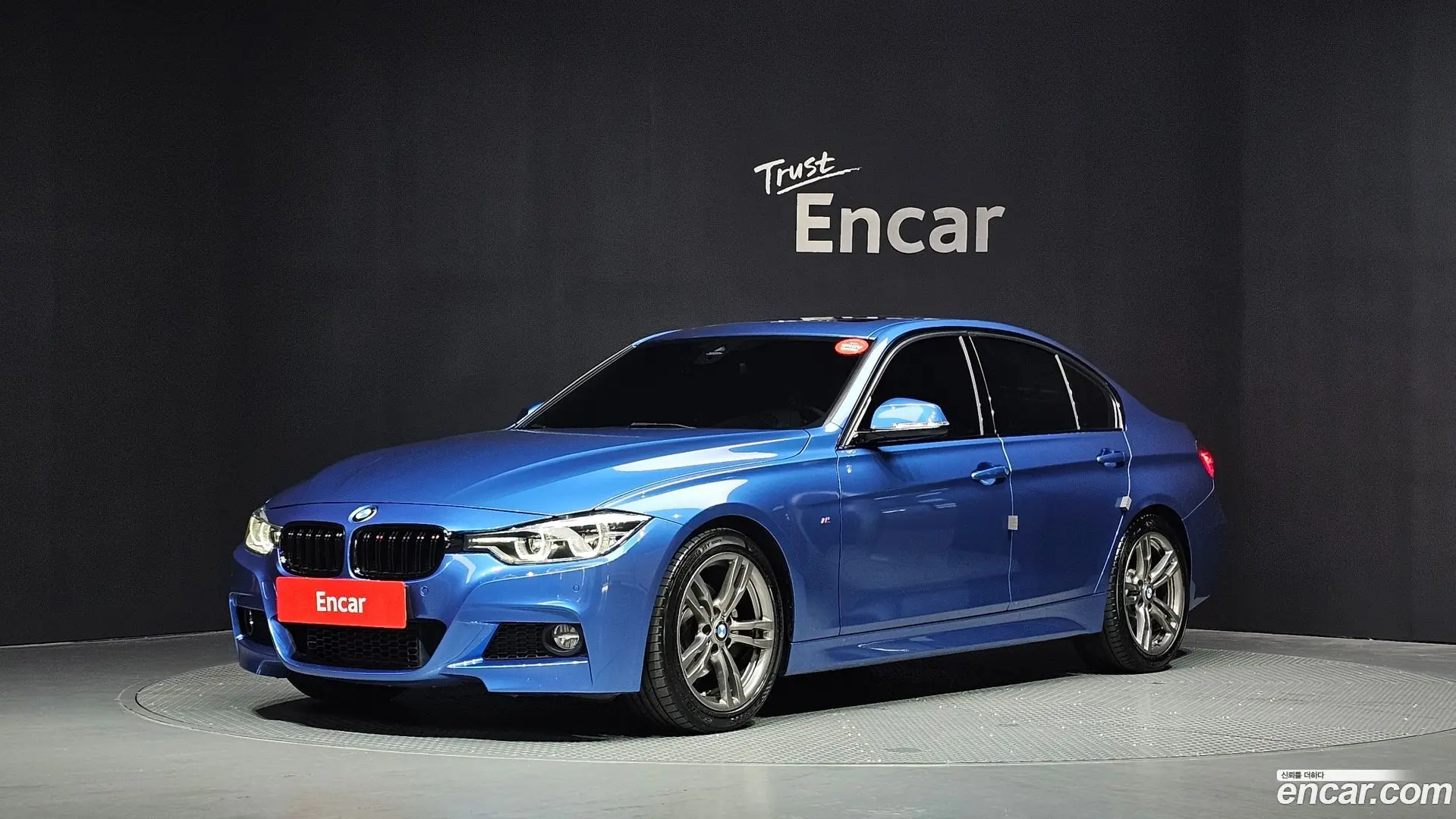 Main__Slider__Photo:3-Series BMW 2018.10-0