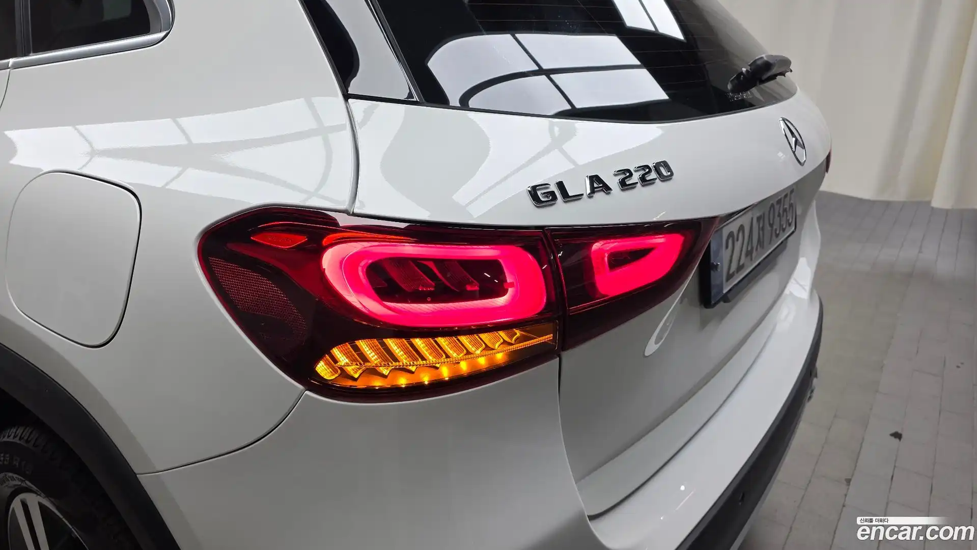 GLA-Class Mercedes-Benz 2021.3-OUTER-033
