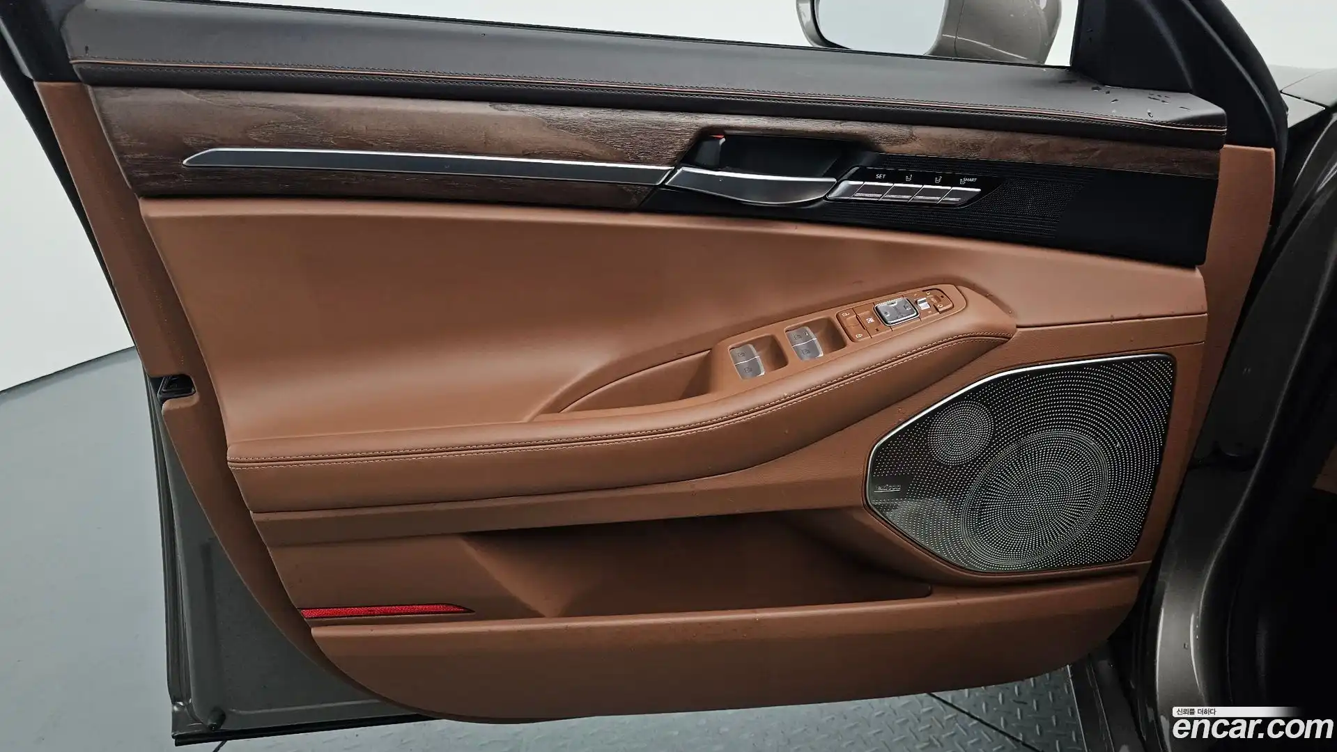 G90 Genesis 2020.1-INNER-034