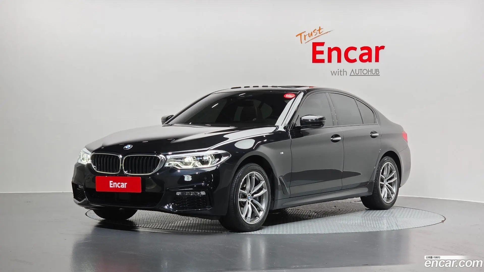 Main__Slider__Photo:5-Series BMW 2017.5-0