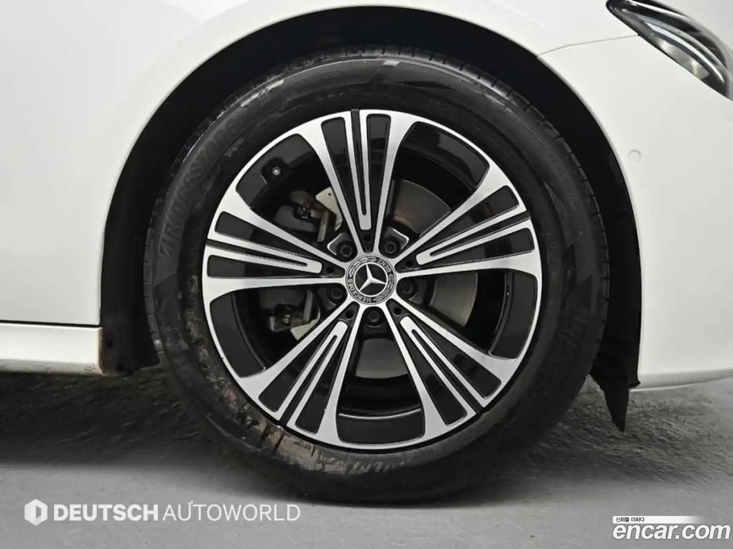 E-Class Mercedes-Benz 2025.2-OUTER-005