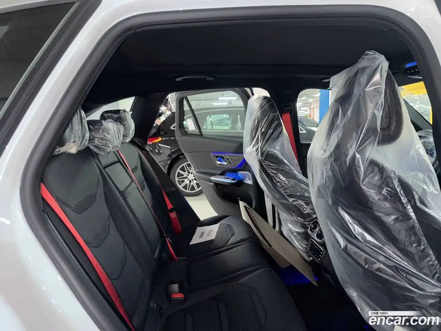 GLC-Class Mercedes-Benz 2025.8-OUTER-004