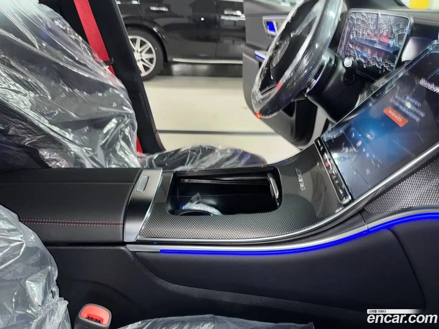 GLC-Class Mercedes-Benz 2025.8-INNER-009