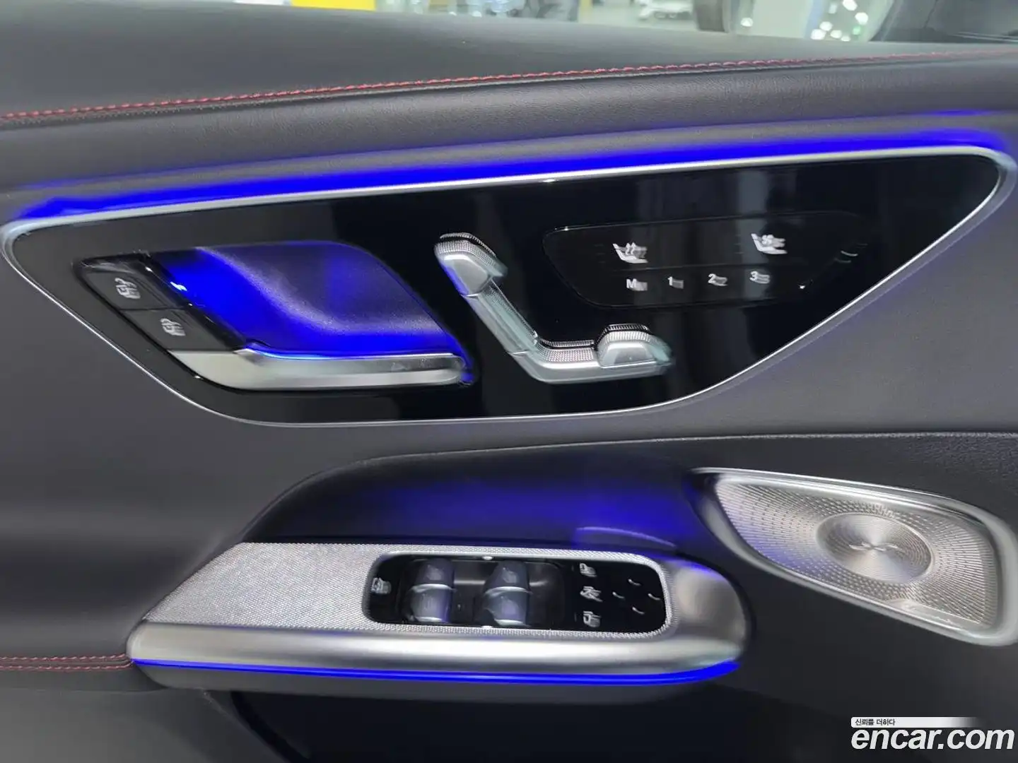 GLC-Class Mercedes-Benz 2025.8-OPTION-015