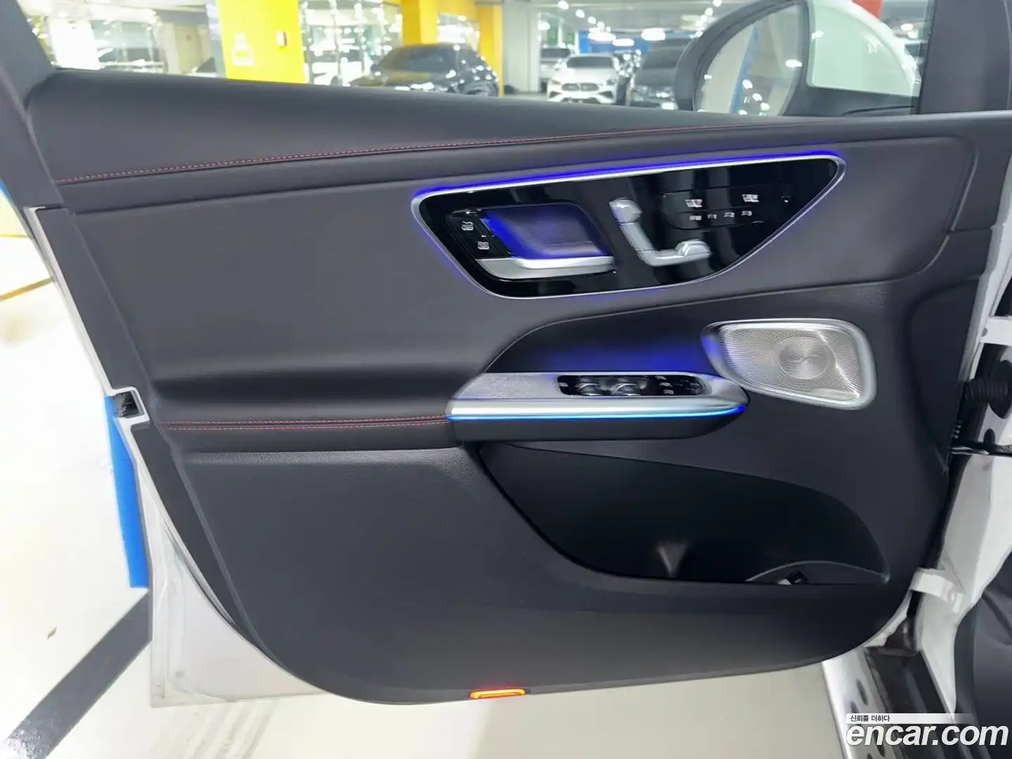 GLC-Class Mercedes-Benz 2025.8-OPTION-016