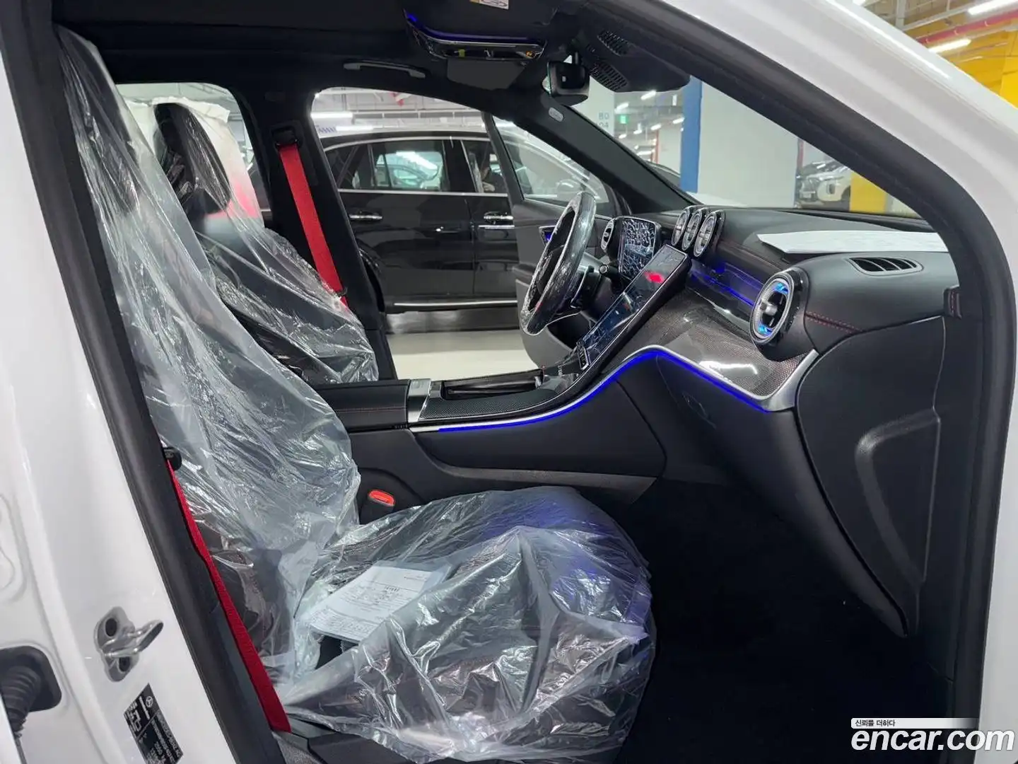 GLC-Class Mercedes-Benz 2025.8-OPTION-019