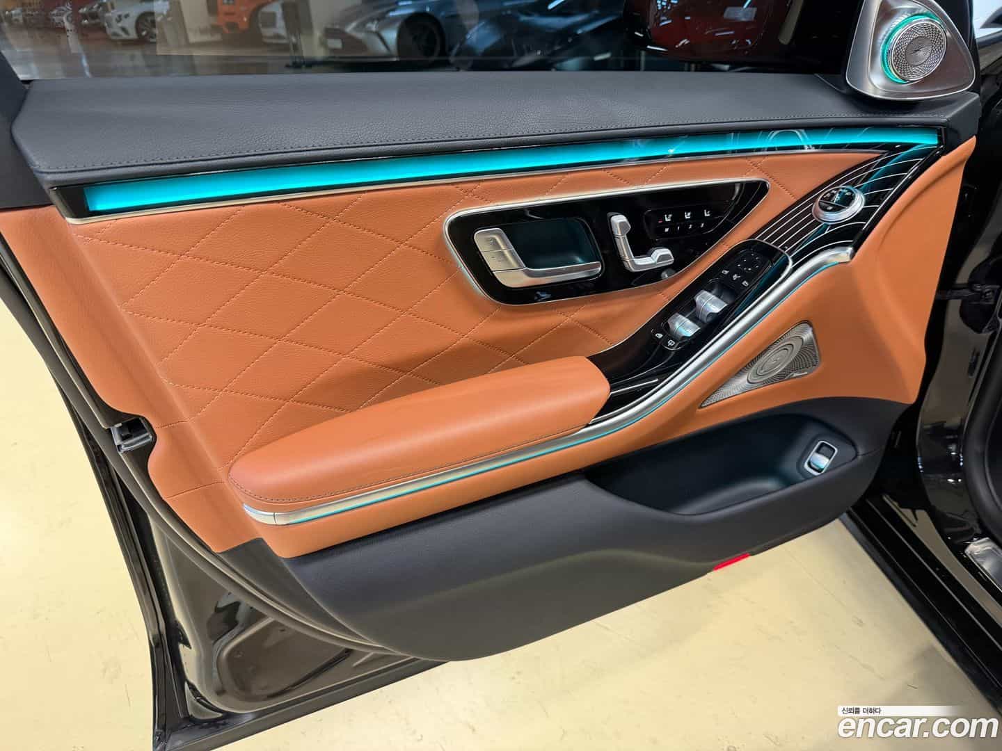 S-Class Mercedes-Benz 2023.4-INNER-007