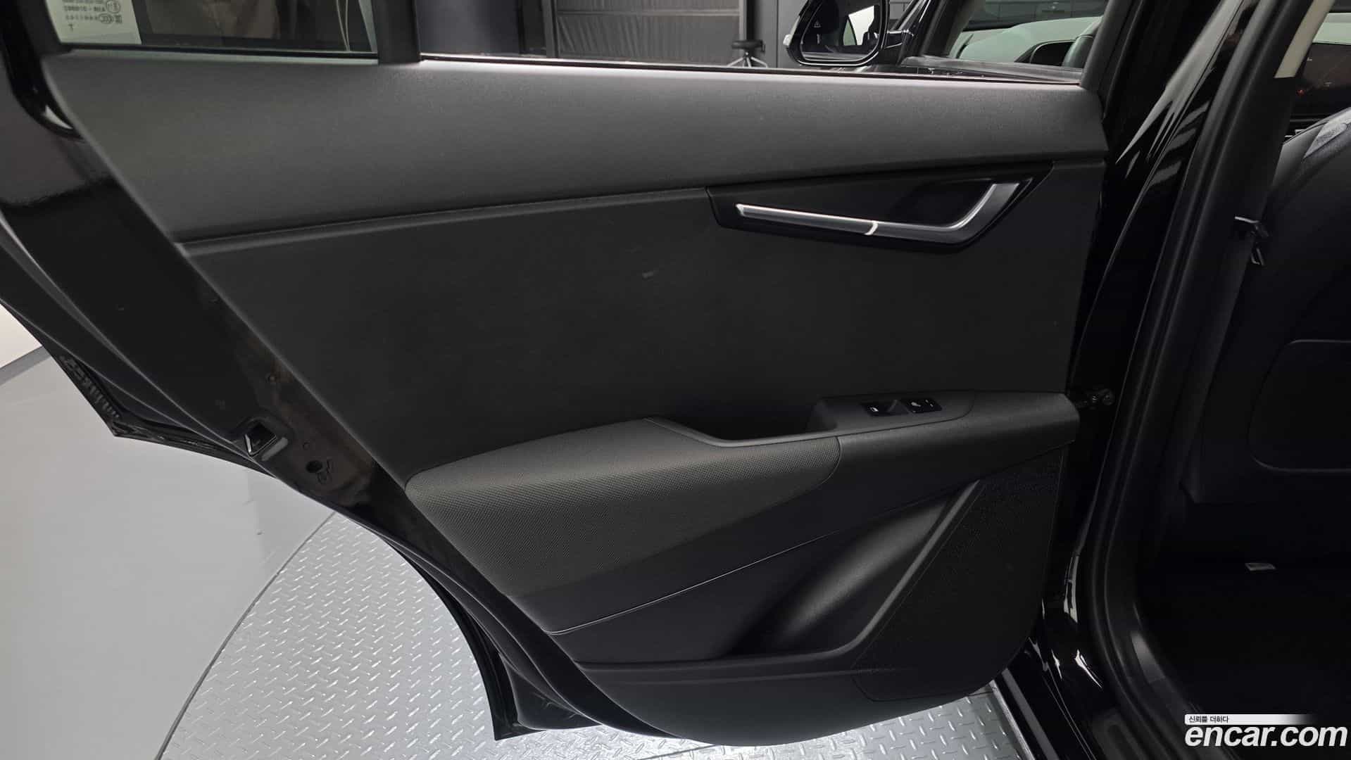 Niro Kia 2023.4-INNER-035