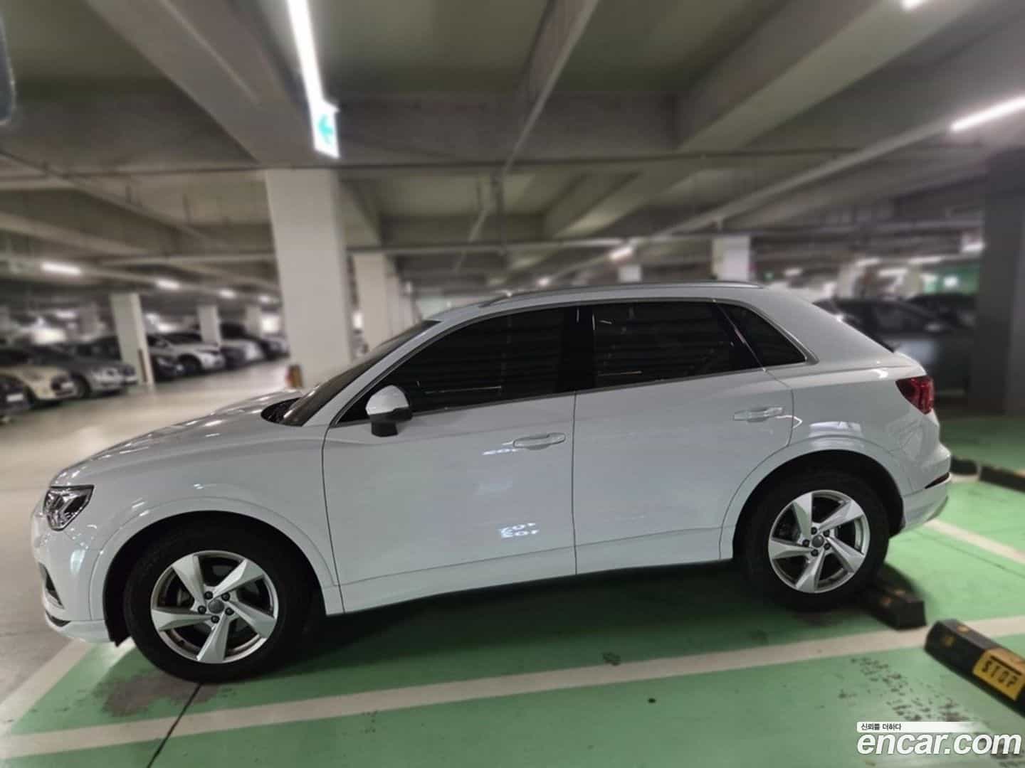 Q3 Audi 2020.10-OUTER-003