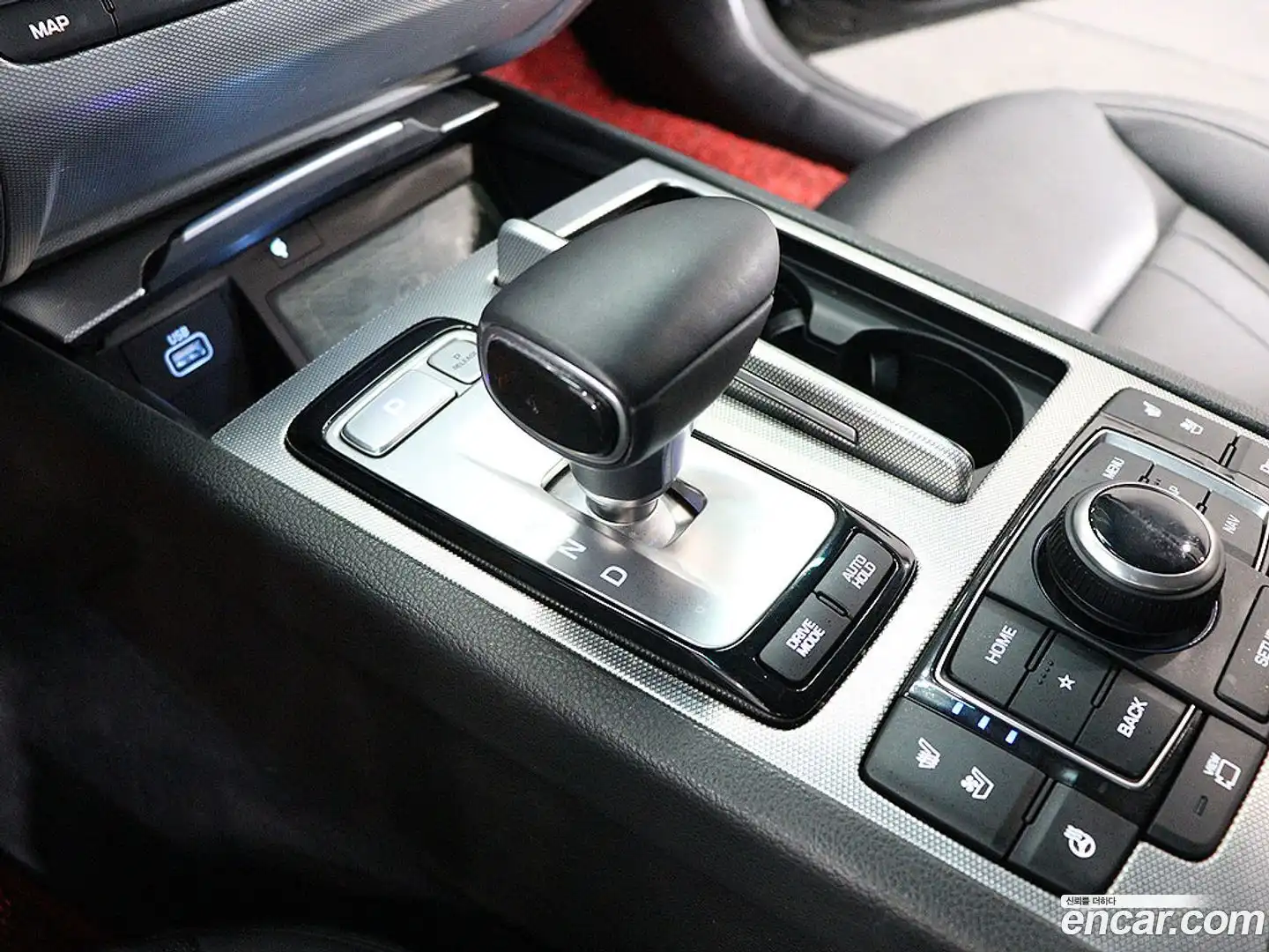 G80 Genesis 2019.3-INNER-009