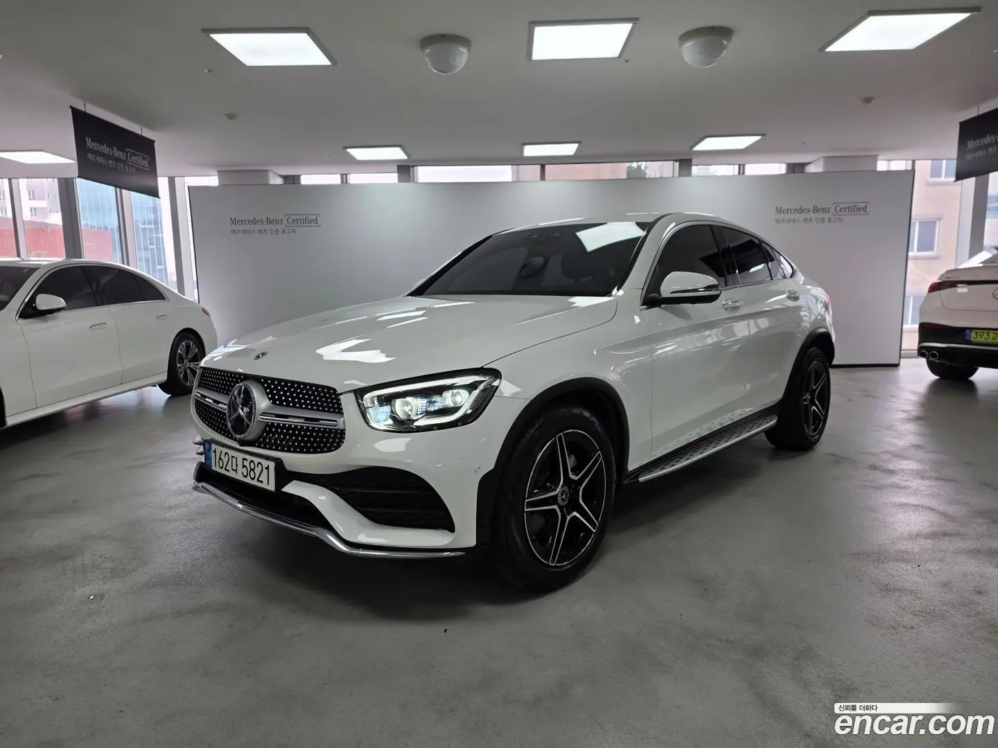 Main__Slider__Photo:GLC-Class Mercedes-Benz 2023.2-0
