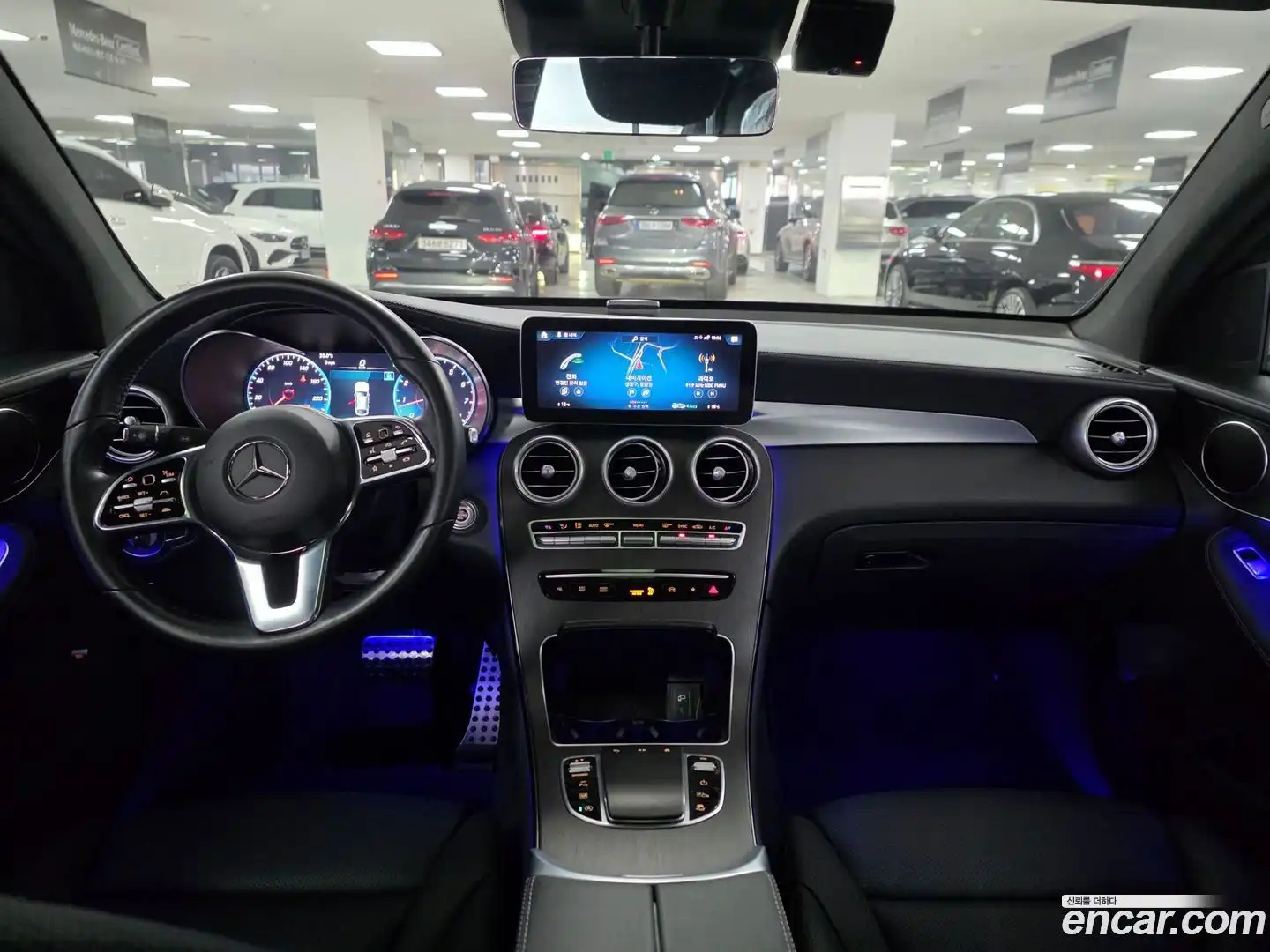GLC-Class Mercedes-Benz 2023.2-INNER-007