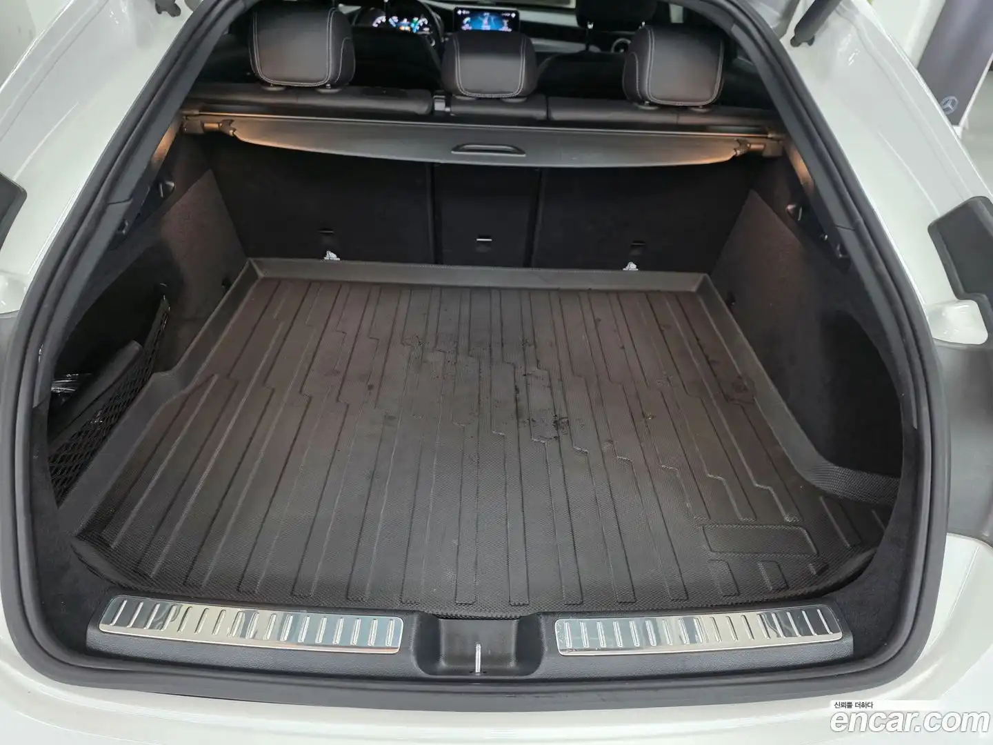 GLC-Class Mercedes-Benz 2023.2-OPTION-015