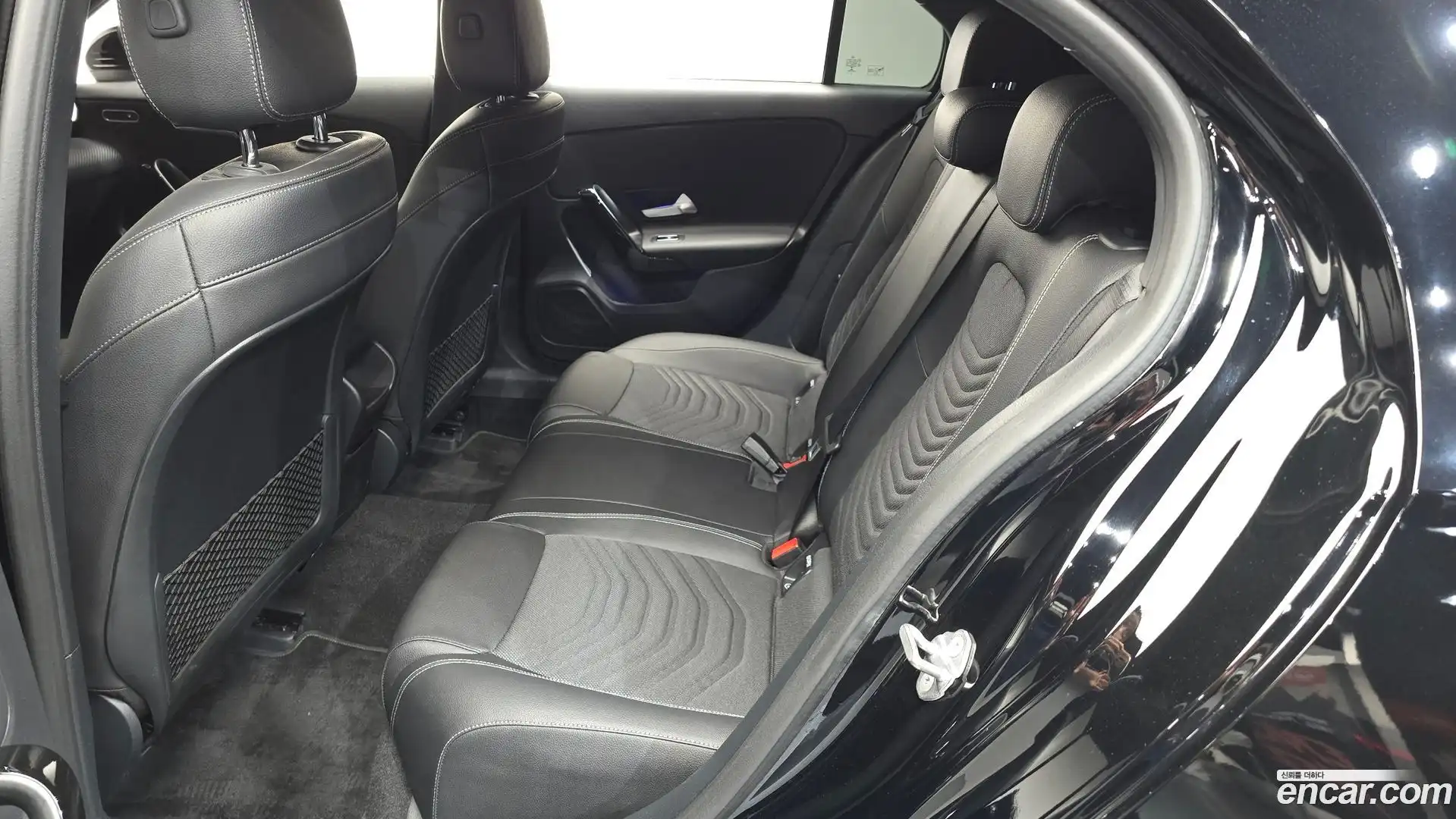 A-Class Mercedes-Benz 2019.10-OPTION-015