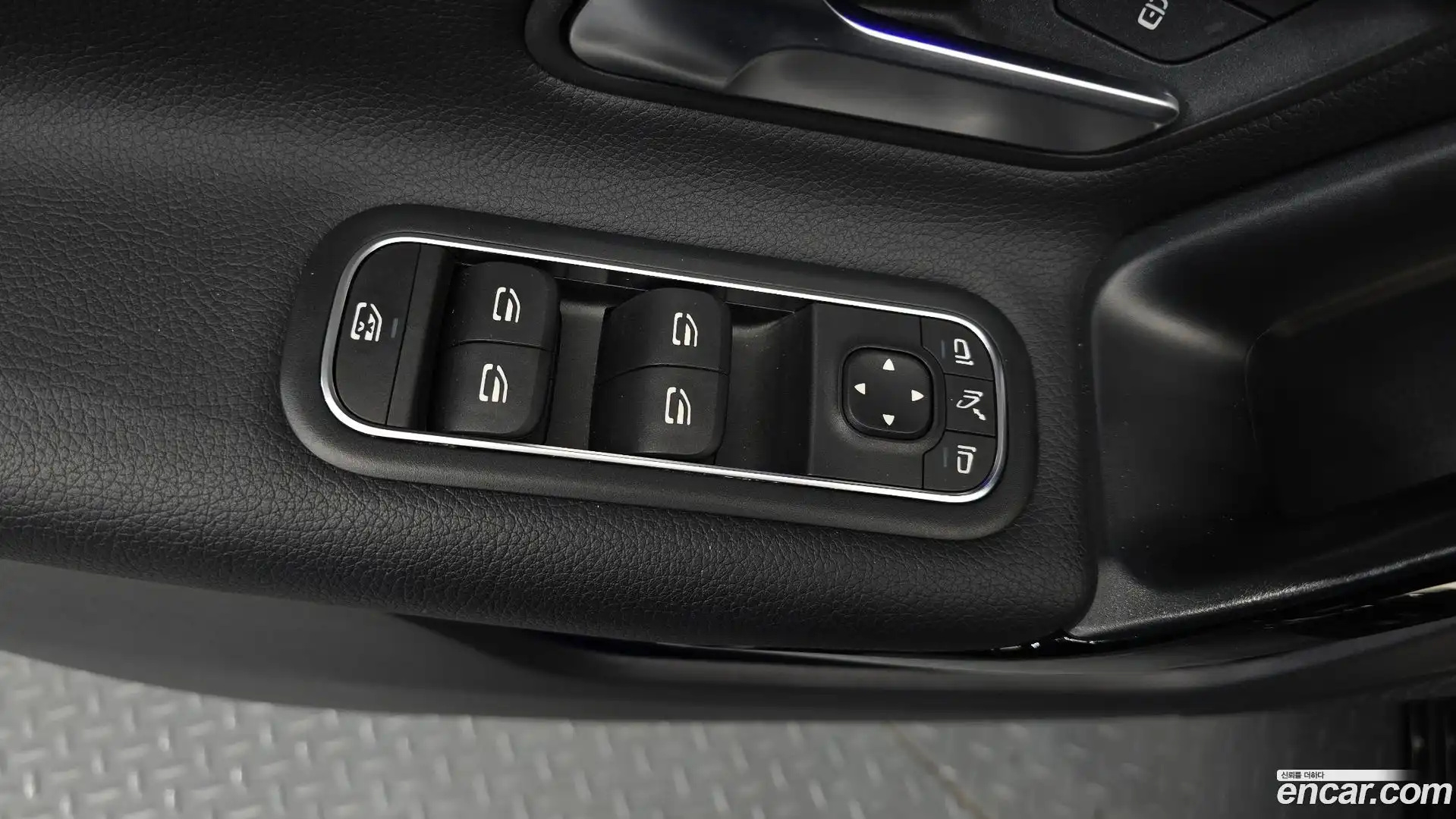 A-Class Mercedes-Benz 2019.10-OPTION-024