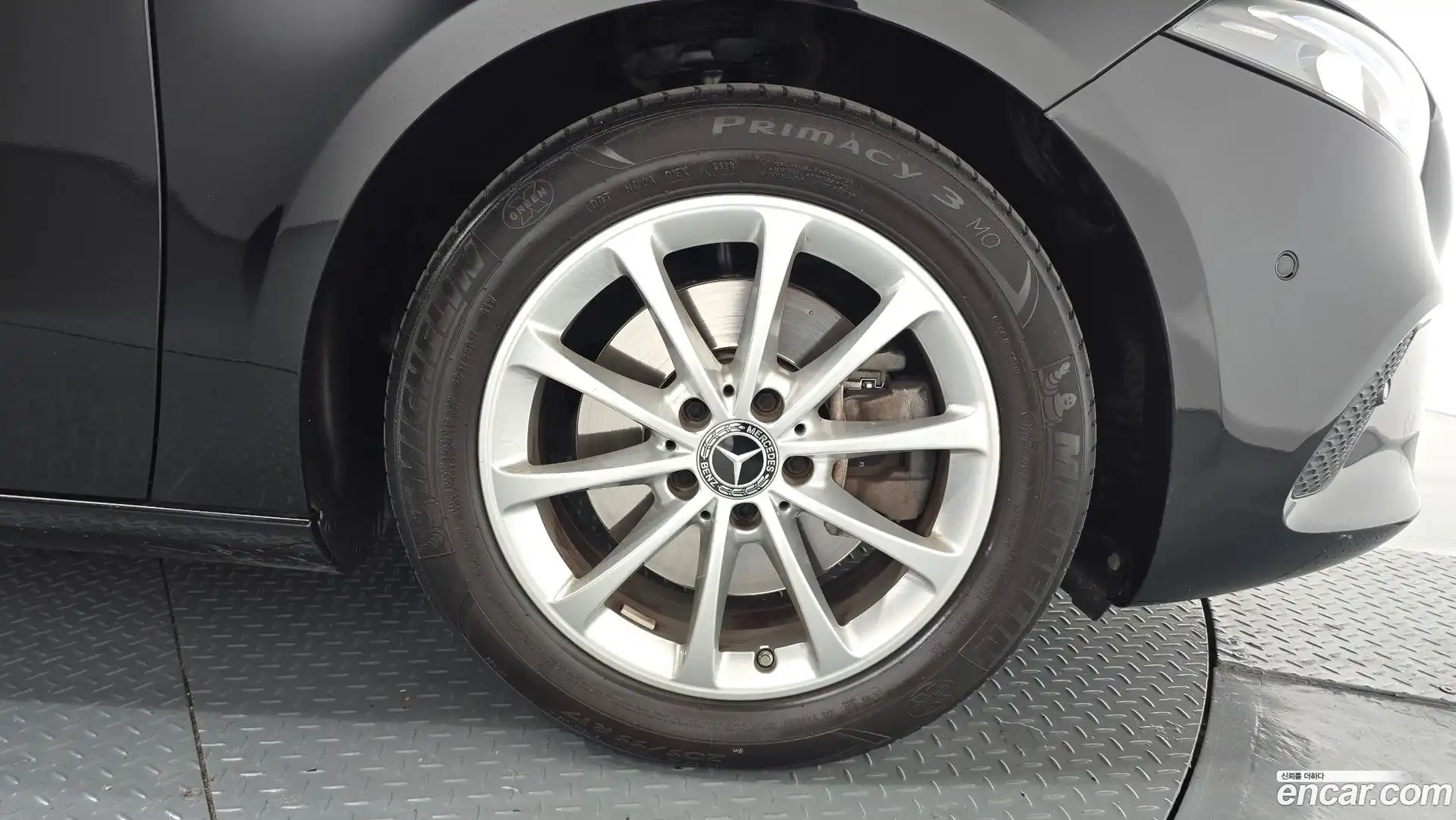 A-Class Mercedes-Benz 2019.10-OUTER-031
