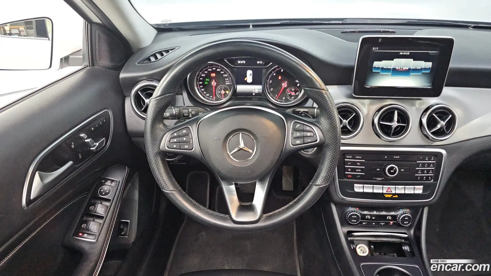 GLA-Class Mercedes-Benz 2019.5-OPTION-017