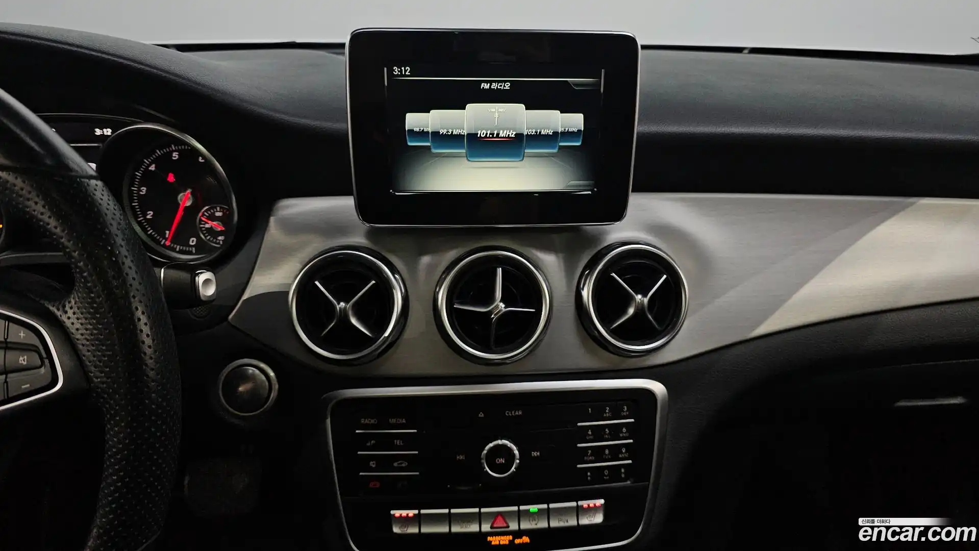 GLA-Class Mercedes-Benz 2019.5-OPTION-018