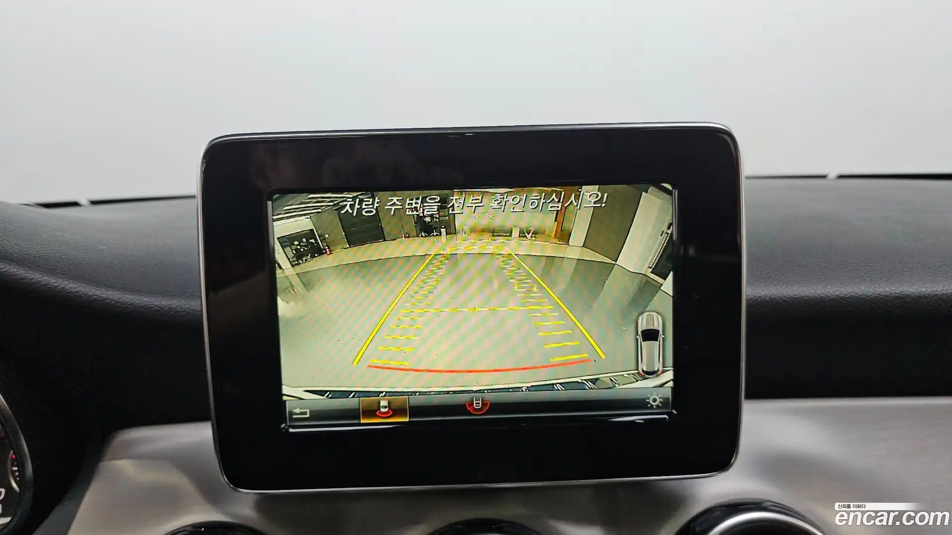 GLA-Class Mercedes-Benz 2019.5-OPTION-019