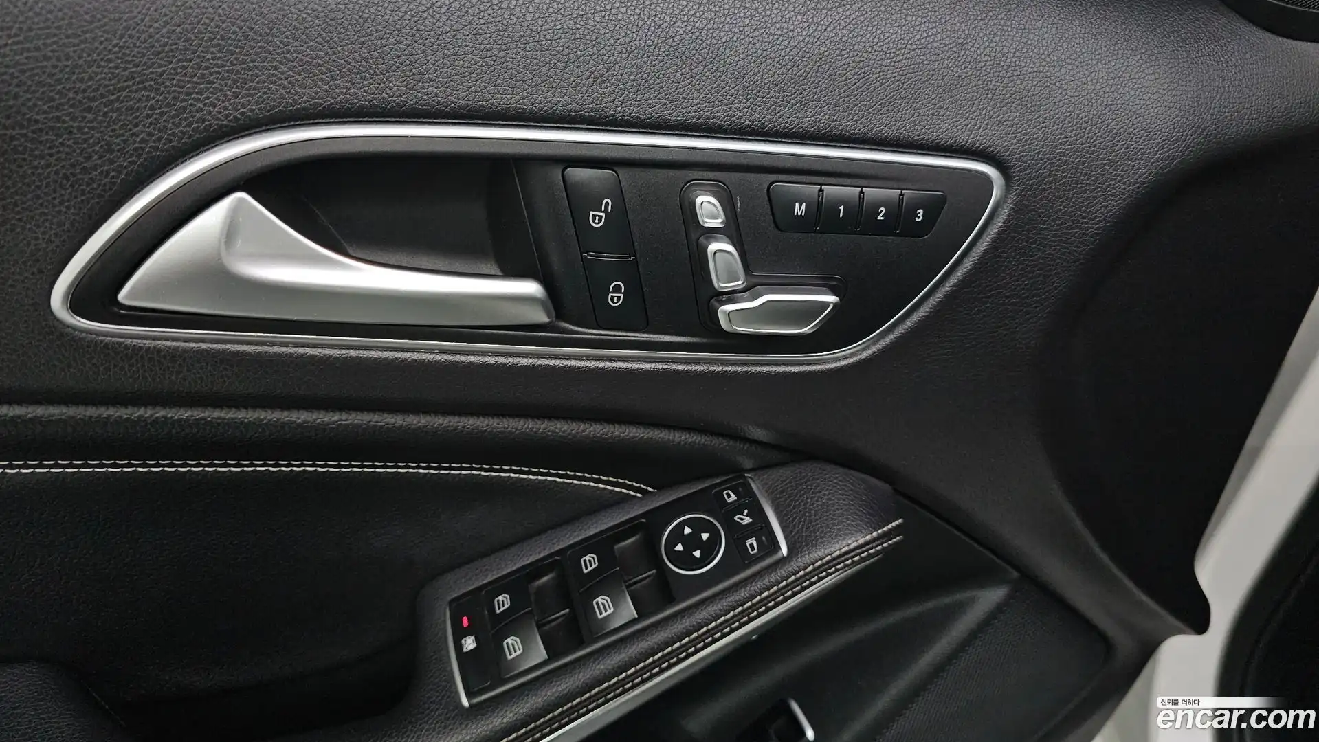 GLA-Class Mercedes-Benz 2019.5-OPTION-022