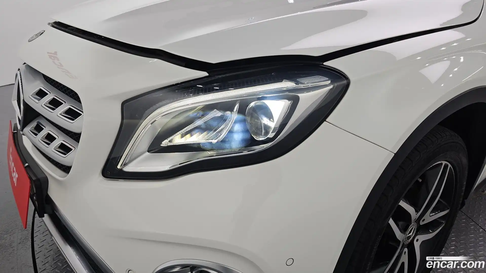 GLA-Class Mercedes-Benz 2019.5-OUTER-032