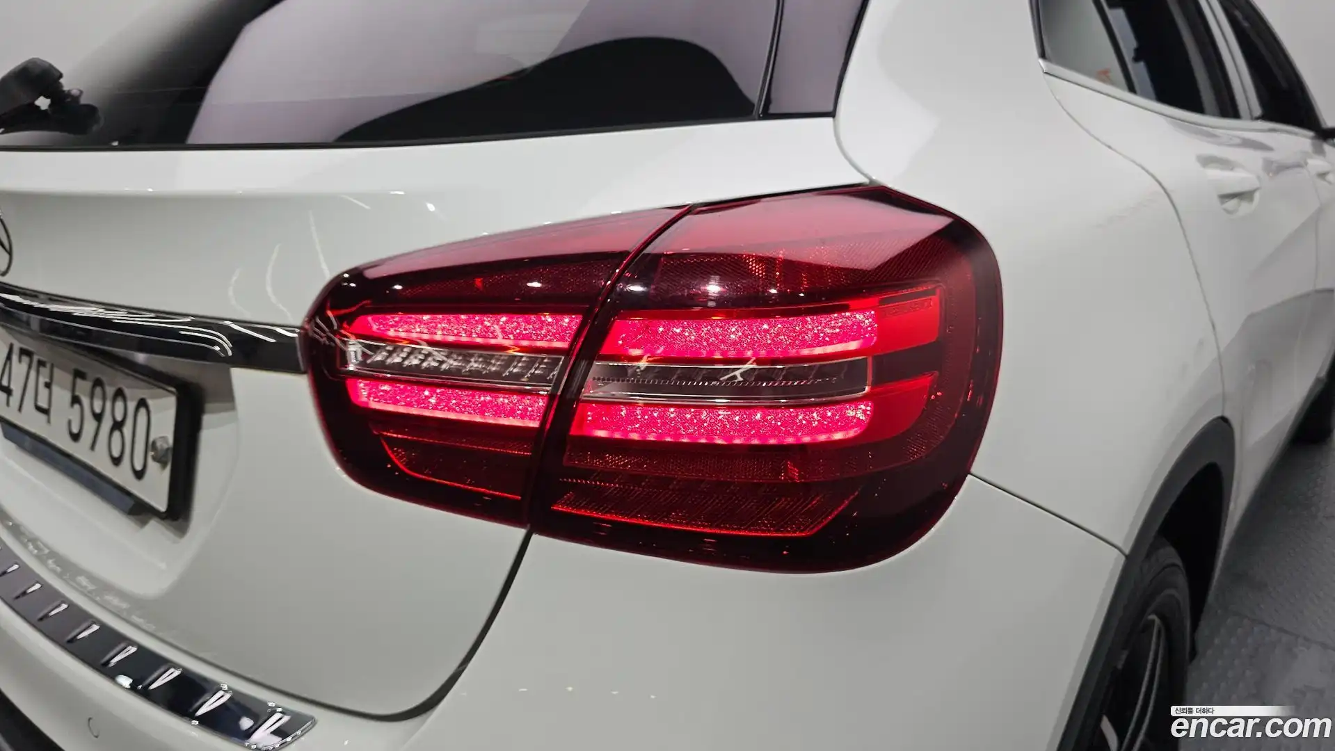GLA-Class Mercedes-Benz 2019.5-OUTER-033