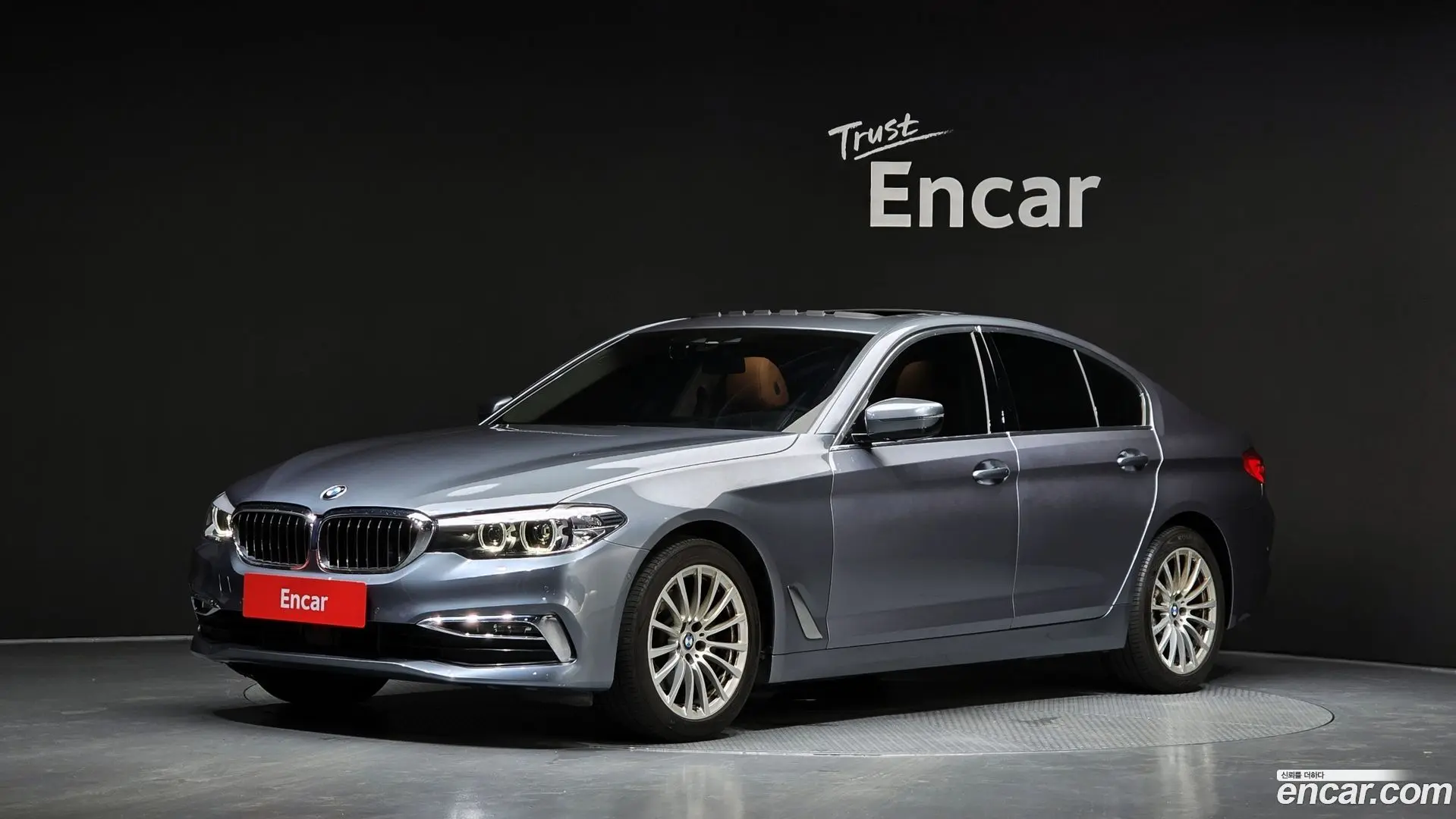 Main__Slider__Photo:5-Series BMW 2019.7-0