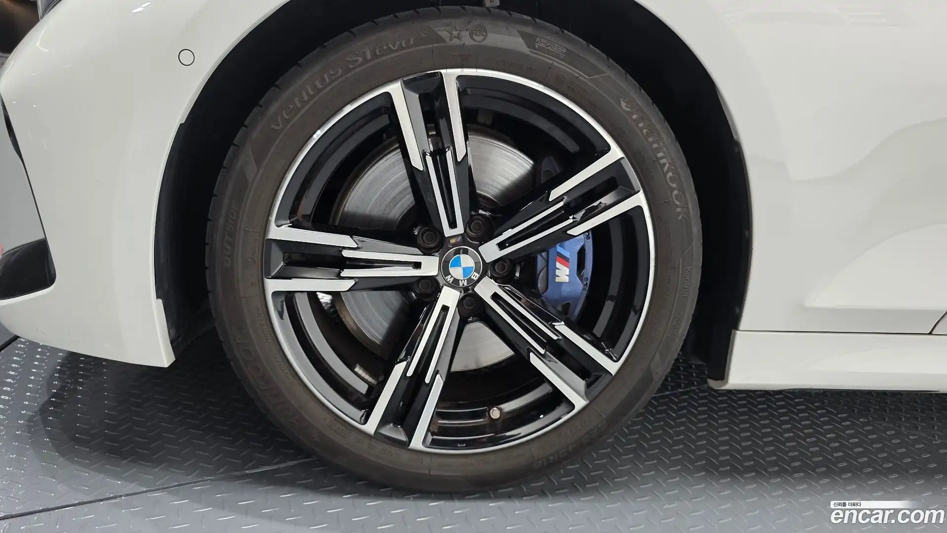 3-Series BMW 2023.8-OUTER-005