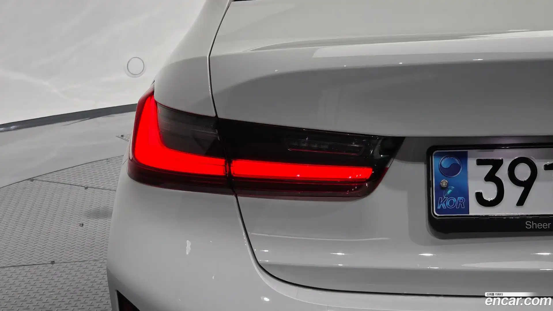 3-Series BMW 2023.8-OUTER-033