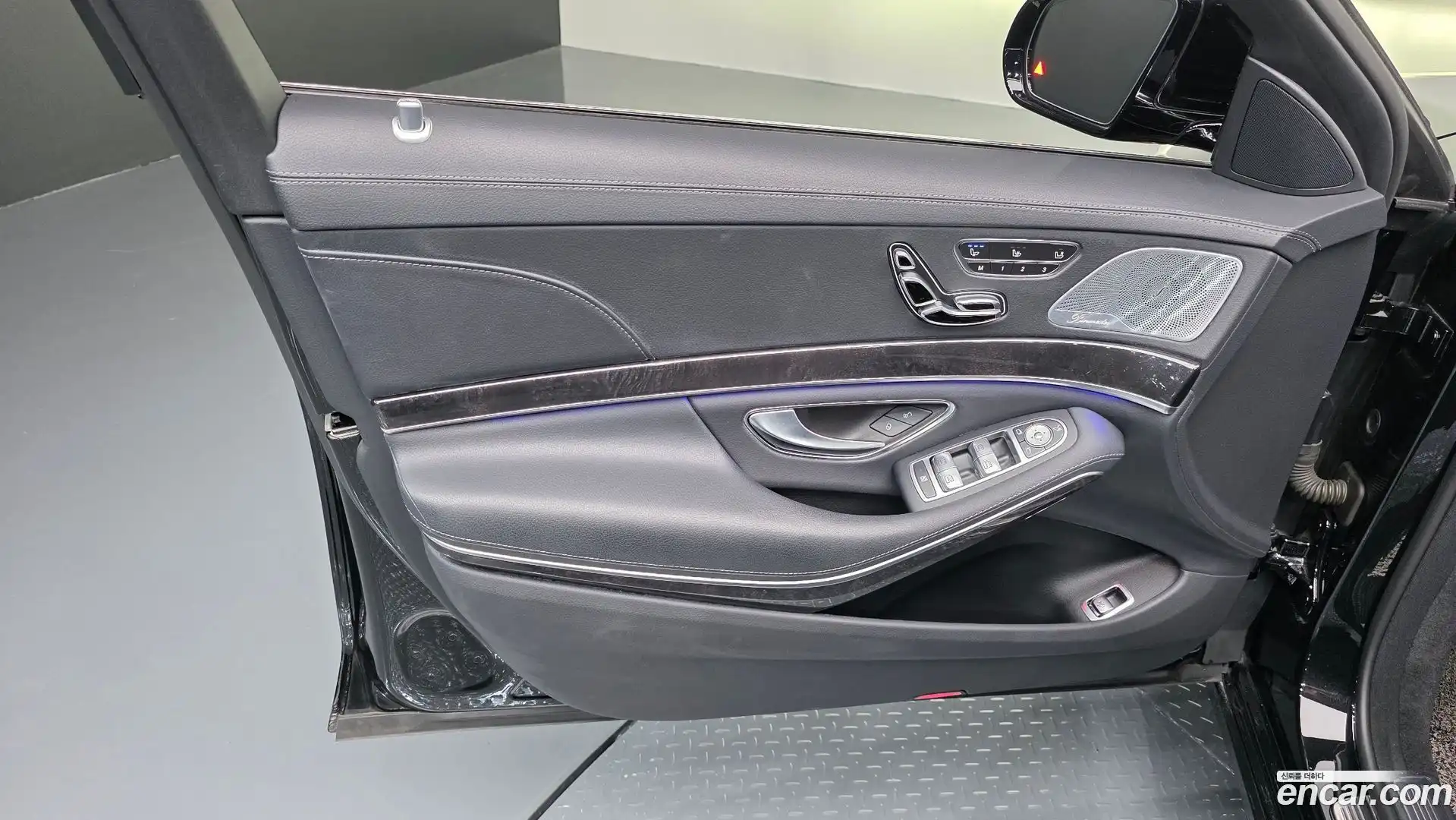 S-Class Mercedes-Benz 2019.6-INNER-034
