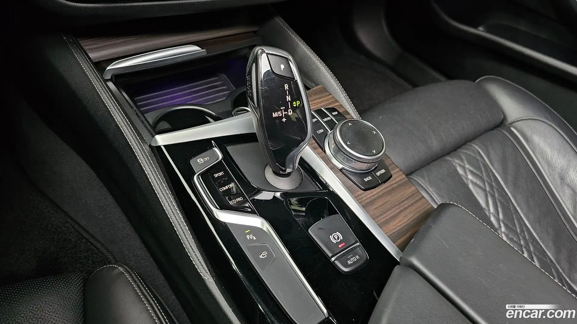 5-Series BMW 2017.3-INNER-009