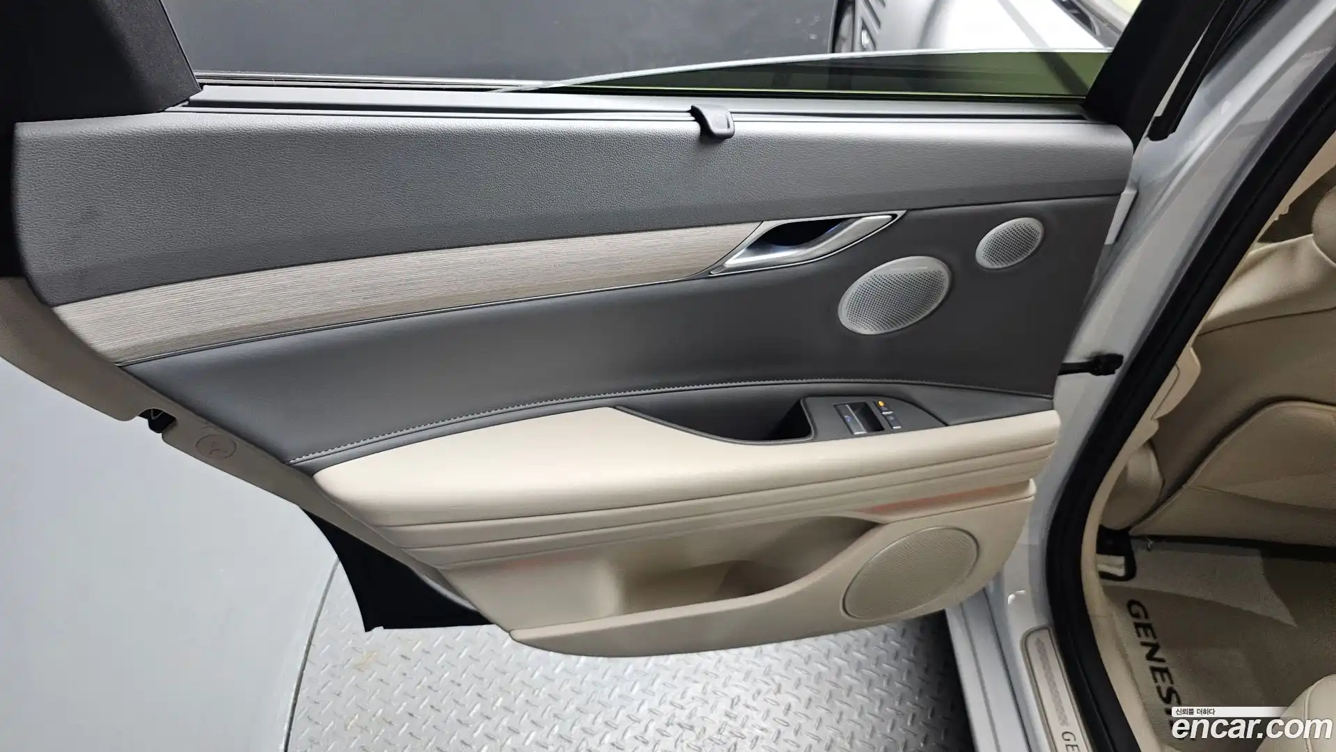 G80 Genesis 2024.8-INNER-035