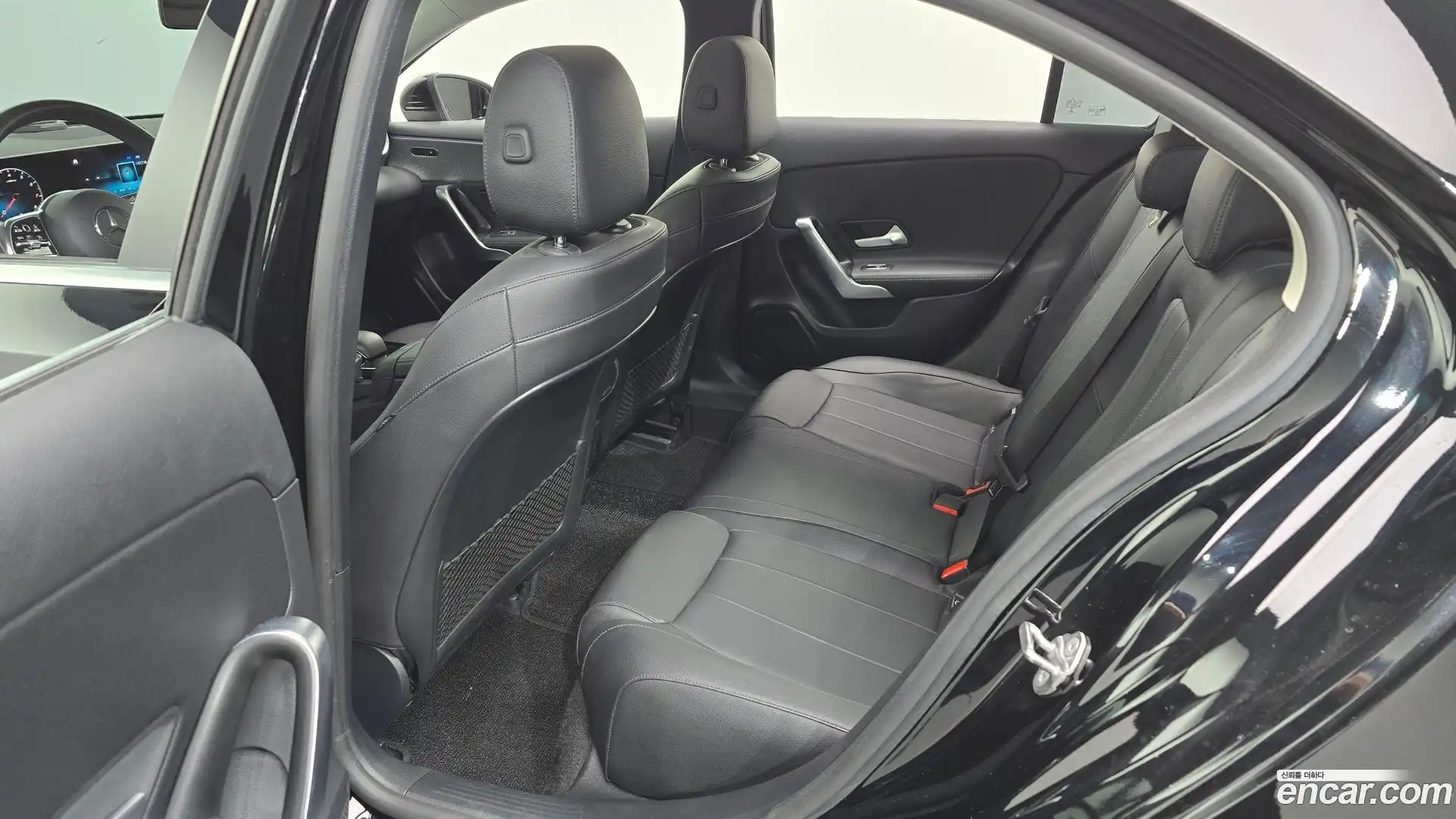 A-Class Mercedes-Benz 2020.1-OPTION-015