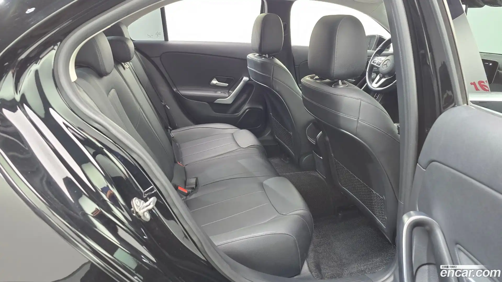 A-Class Mercedes-Benz 2020.1-OPTION-023