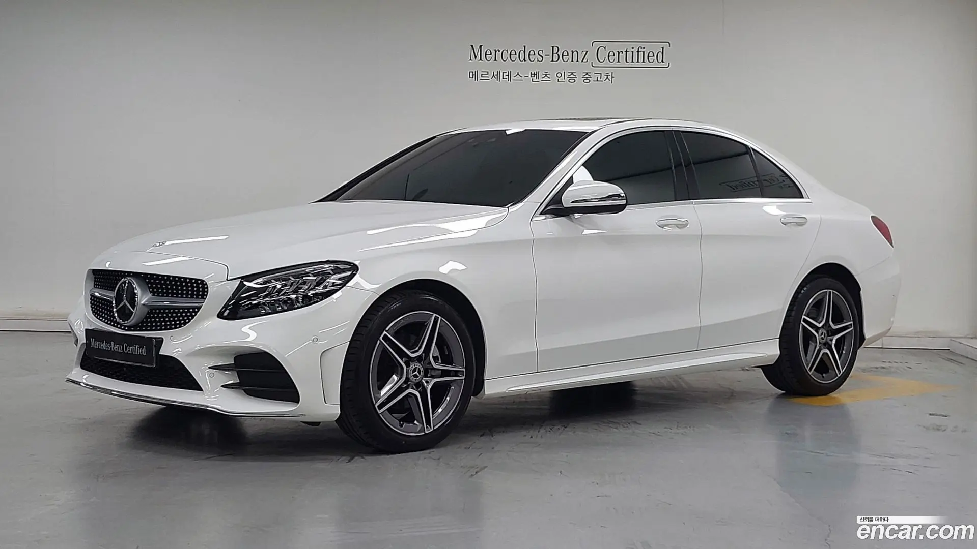 Main__Slider__Photo:C-Class Mercedes-Benz 2021.4-0