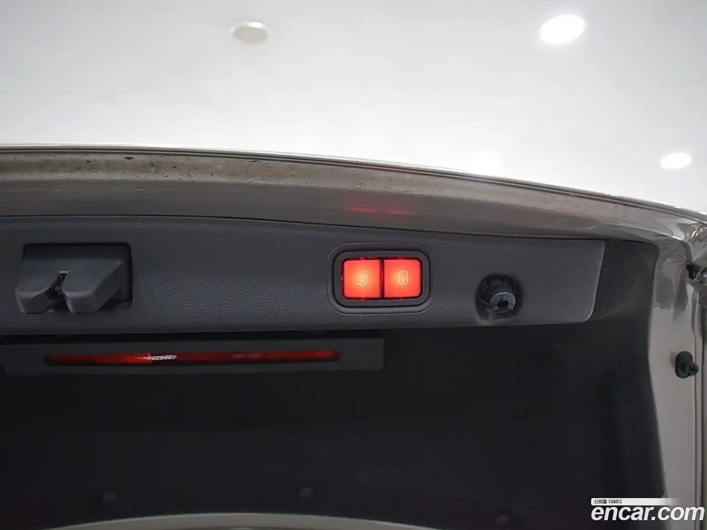 E-Class Mercedes-Benz 2022.5-OPTION-022