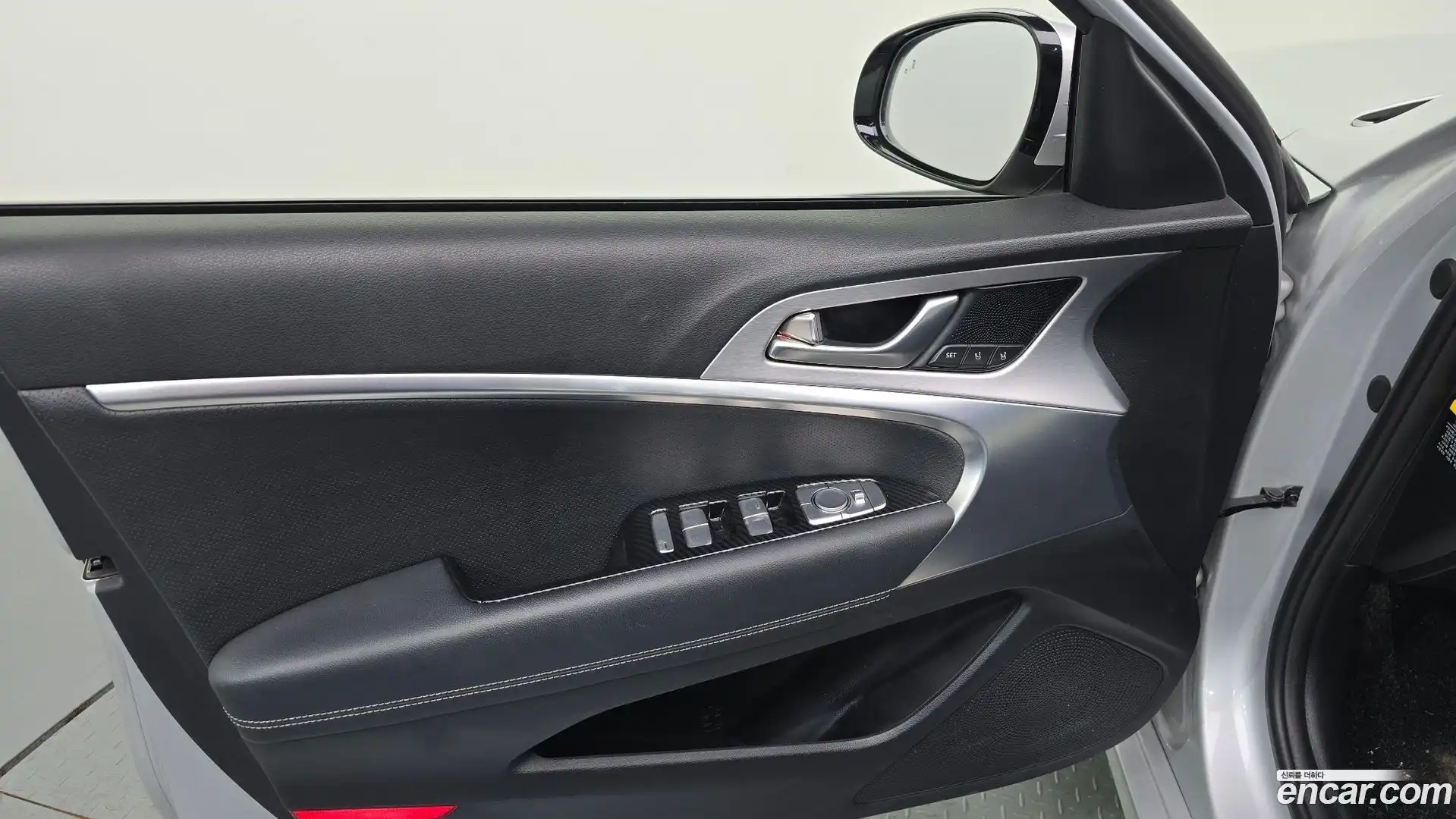 G70 Genesis 2017.10-INNER-034
