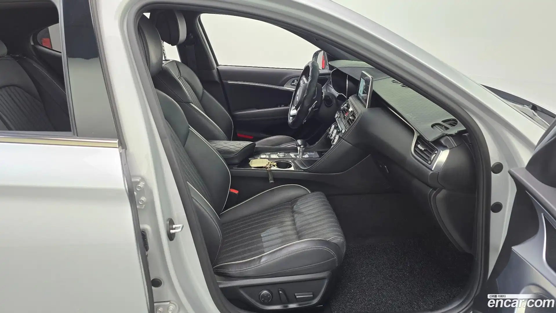 G70 Genesis 2017.10-INNER-036