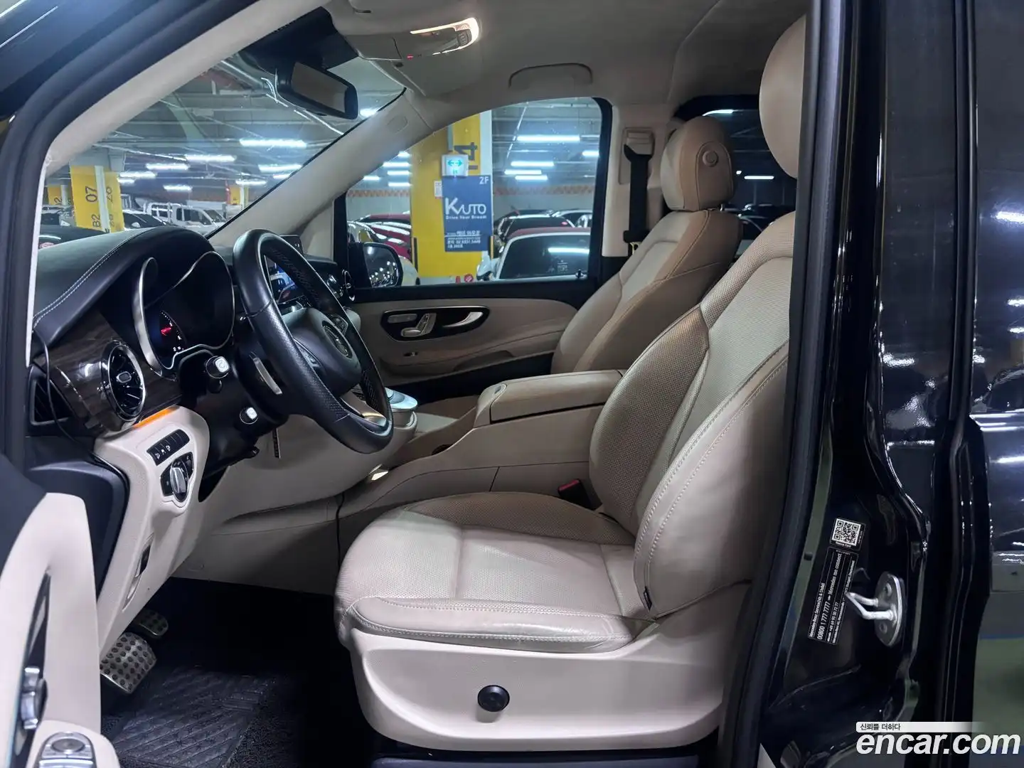 V-Class Mercedes-Benz 2022.9-OPTION-019