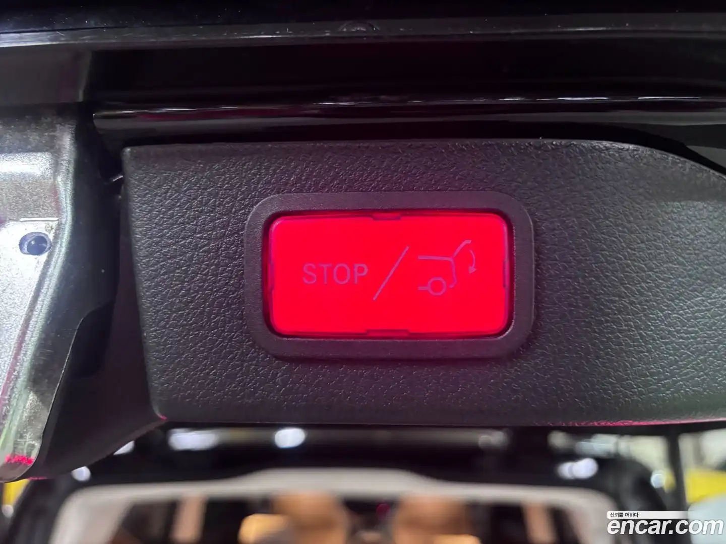 V-Class Mercedes-Benz 2022.9-OPTION-023